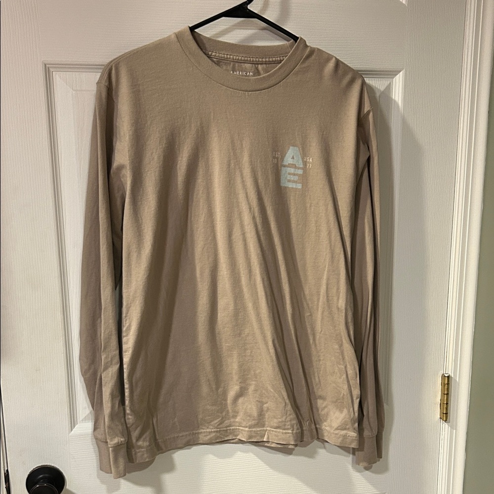 American Eagle Outfitters Men's Beige Long Sleeve Tee